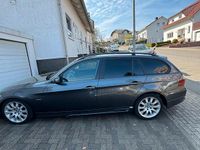 Gebraucht BMW 320 150 PS (110 kW) 2006 Grau Kombi