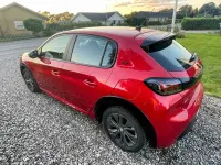 Gebraucht Peugeot e-208 Active 100 kW (136 PS) 2021 Rot Kleinwagen