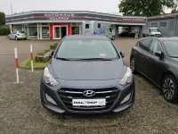 Gebraucht Hyundai i30 Style 136 PS (100 kW) 2015 Grau Limousine