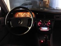 Gebraucht Mercedes 190 109 PS (80 kW) 1991 Blau Limousine