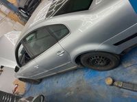 Second-hand VW Passat 114 CP (83 kW) 2002 Argintiu Berlinǎ