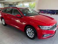 Gebraucht VW Passat Business 122 PS (89 kW) 2023 Rot Limousine