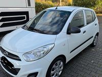 Gebraucht Hyundai i10 Edition 69 PS (50 kW) 2013 Weiß Kleinwagen