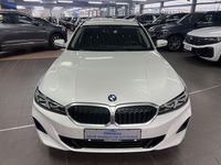 Gebraucht BMW 320 190 PS (139 kW) 2023 Weiß Kombi