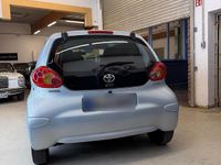 Gebraucht Toyota Aygo 67 PS (49 kW) 2005 Blau Kleinwagen