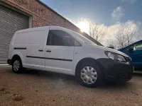 Second-hand VW Caddy 102 CP (75 kW) 2014 Alb Monovolum