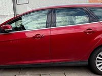 Gebraucht Ford Focus Titanium 150 PS (110 kW) 2015 Rot Kombi