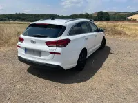 Gebraucht Hyundai i30 Premium 140 PS (102 kW) 2017 Weiß Kombi