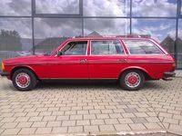 Gebraucht Mercedes 240 72 PS (52 kW) 1985 Rot Kombi