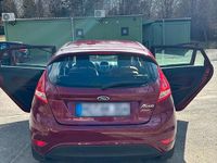Gebraucht Ford Fiesta 82 PS (60 kW) 2009 Rot Kleinwagen