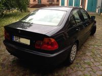 Gebraucht BMW 320 136 PS (100 kW) 2000 Schwarz metallic Limousine