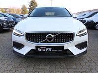 Gebraucht Volvo V60 CC 197 PS (144 kW) 2021 Weiß Kombi