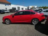 Gebraucht Opel Insignia Innovation 140 PS (102 kW) 2018 Rot Limousine