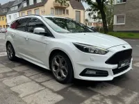 Gebraucht Ford Focus ST 250 PS (183 kW) 2017 Frozen white Kombi