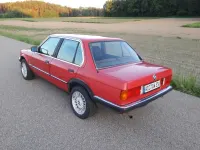Gebraucht BMW 318 Basis 102 PS (75 kW) 1987 Rot Limousine