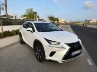 Gebraucht Lexus NX350h 155 PS (114 kW) 2018 Weiß SUV