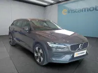 Gebraucht Volvo V60 CC 197 PS (144 kW) 2023 Grau Kombi