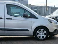 Gebraucht Ford Transit 75 PS (55 kW) 2023 Polar silber Van / Kleinbus