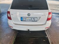 Gebraucht Skoda Superb Ambition 170 PS (125 kW) 2011 Weiß Kombi