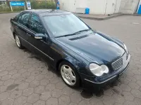 Gebraucht Mercedes C220 Avantgarde 143 PS (105 kW) 2004 Schwarz Limousine