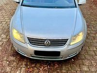 Second-hand VW Phaeton 233 CP (171 kW) 2007 Argintiu Berlinǎ
