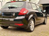 Gebraucht Kia Ceed 90 PS (66 kW) 2010 Schwarz Kleinwagen