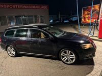 Gebraucht VW Passat 122 PS (89 kW) 2011 Schwarz Kombi