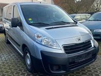 Gebraucht Peugeot TePee Access 128 PS (94 kW) 2013 Silber Van / Kleinbus