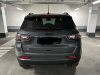 Gebraucht Jeep Compass 140 PS (102 kW) 2022 Grau SUV