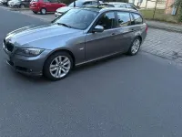Gebraucht BMW 318 143 PS (105 kW) 2011 Grau Kombi