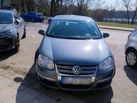 Gebraucht VW Jetta 102 PS (75 kW) 2006 Grau Limousine