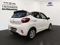 Gebraucht Hyundai i10 Select 63 PS (46 kW) 2024 Atlas white / sol Kleinwagen