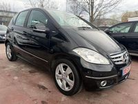 Gebraucht Mercedes A180 109 PS (80 kW) 2011 Schwarz Limousine