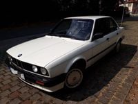 Gebraucht BMW 316 102 PS (75 kW) 1988 Weiß Limousine
