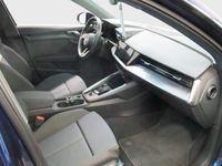 Gebraucht Audi A3 Sportback e-tron Ambiente 204 PS (150 kW) 2022 Blau Kleinwagen
