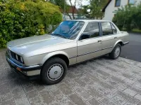 Używany BMW 320 129 KM (94 kW) 1986 Złoty Sedan/Limuzyna