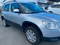 Gebraucht Skoda Yeti Active 122 PS (89 kW) 2012 Silber SUV