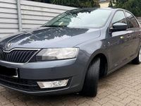 Gebraucht Skoda Rapid Active 105 PS (77 kW) 2014 Grau Kleinwagen