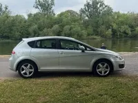 Używany Seat Leon 105 KM (77 kW) 2011 Srebrny Hatchback
