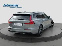 Gebraucht Volvo V60 Business Edition 197 PS (144 kW) 2024 Grau Kombi