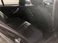 Gebraucht BMW 320 184 PS (135 kW) 2012 Schwarz Kombi