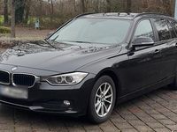 Gebraucht BMW 318 143 PS (105 kW) 2010 Schwarz Kombi