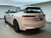 Gebraucht BMW iX 300 kW (408 PS) 2025 Alpinweiß uni SUV