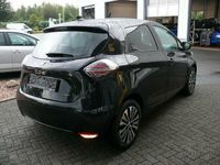 Gebraucht Renault Zoe Iconic 100 kW (136 PS) 2023 Blackpearlschwarz Kleinwagen