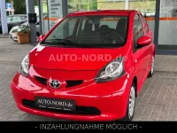 Gebraucht Toyota Aygo 68 PS (50 kW) 2007 Rot Kleinwagen