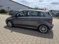Gebraucht Mercedes B180 116 PS (85 kW) 2009 Mountaingrau  met. Van / Kleinbus