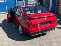 Gebraucht Alfa Romeo 75 120 PS (88 kW) 1992 Rot Limousine