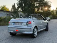 Gebraucht Peugeot 206 CC 110 PS (80 kW) 2005 Silber Cabrio