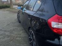 Gebraucht BMW 116 116 PS (85 kW) 2005 Schwarz Kleinwagen