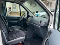 Gebraucht Ford Tourneo 75 PS (55 kW) 2012 Weiß Van / Kleinbus